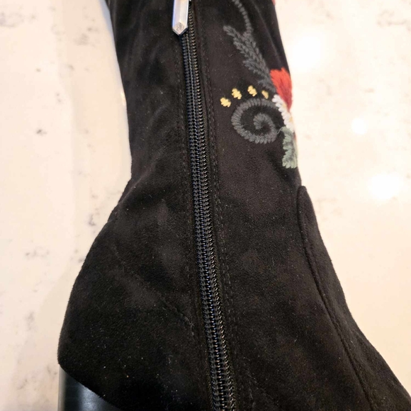 Sam Edelman Vena Women’s  Floral Embroidered Stretch Suede High Boots New - Picture 7 of 16